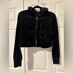 Colsie Cropped Velvet Sweatshirt